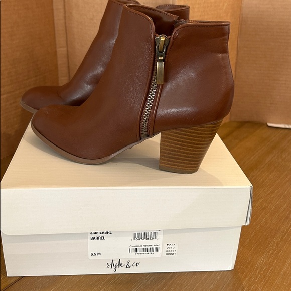 Style & Co. Women's Chestnut Ankle Booties - Picture 3 of 5